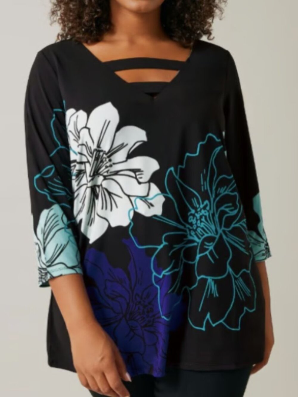 Avenue Evans Black Lauren Placement Top, Size 18